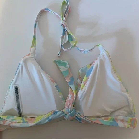 NWT. VICTORIA’S SECRET Push Up Swim Top - Picture 3 of 3